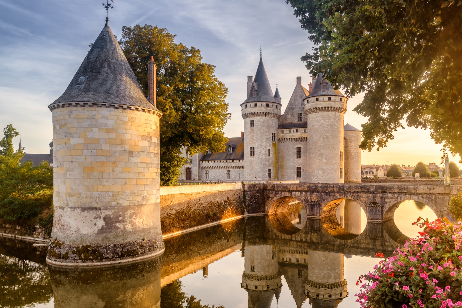 Highlights of Paris, the Loire Valley, and Normandy 