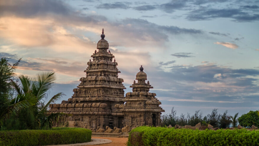 The Shore Temple of  Mahabalipuram is a master piece of Tamil architecture