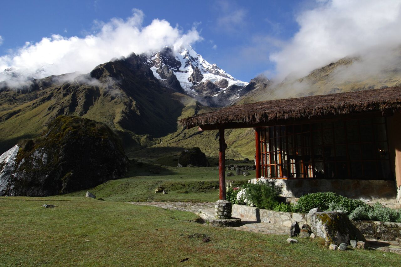 Wayra Lodge in the sunlight